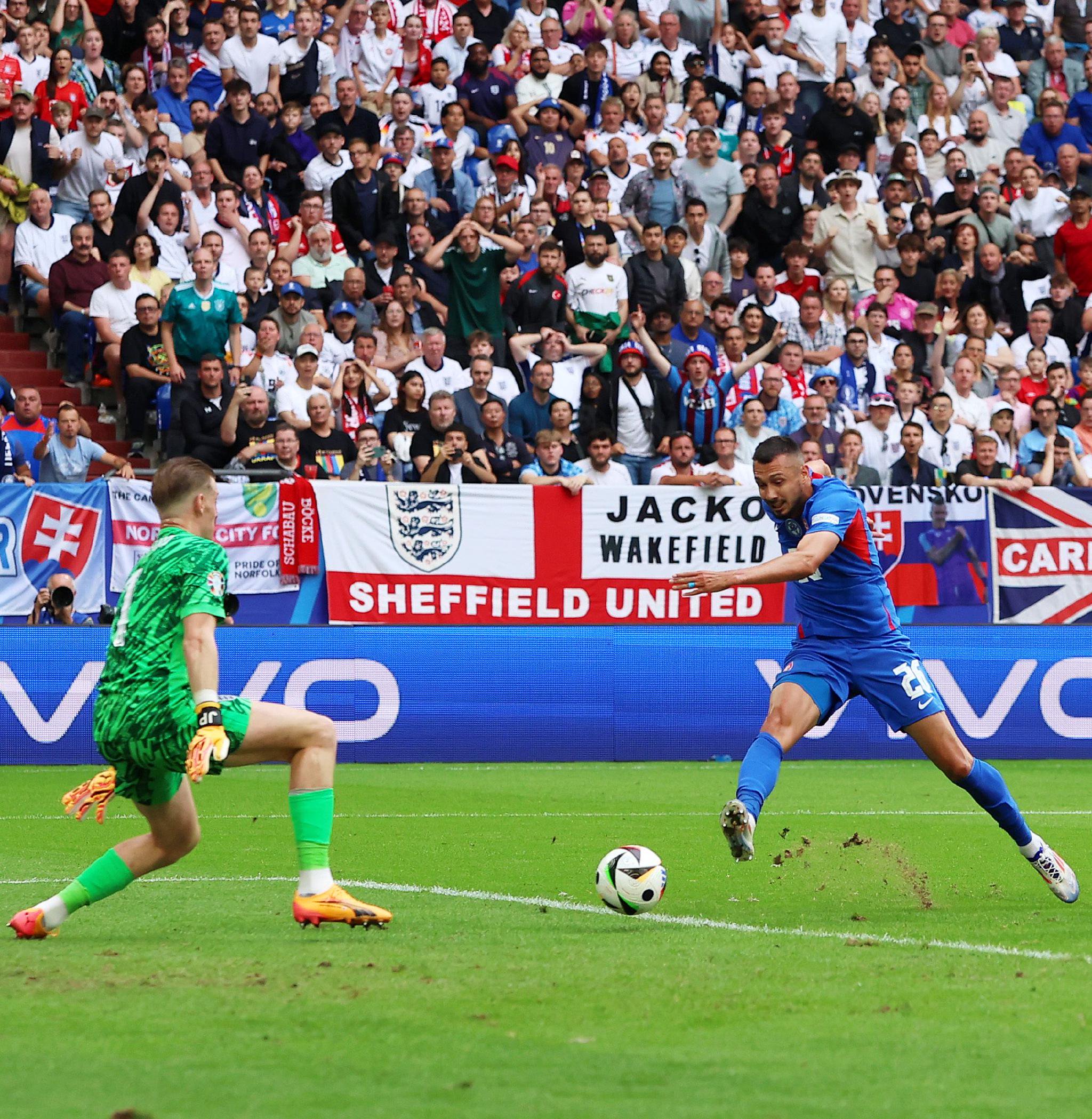 包含斯洛伐克队惜败错失晋级机会,积极备战下一战的词条 包含斯洛伐克队惜败错失晋级机会,积极备战下一战的词条