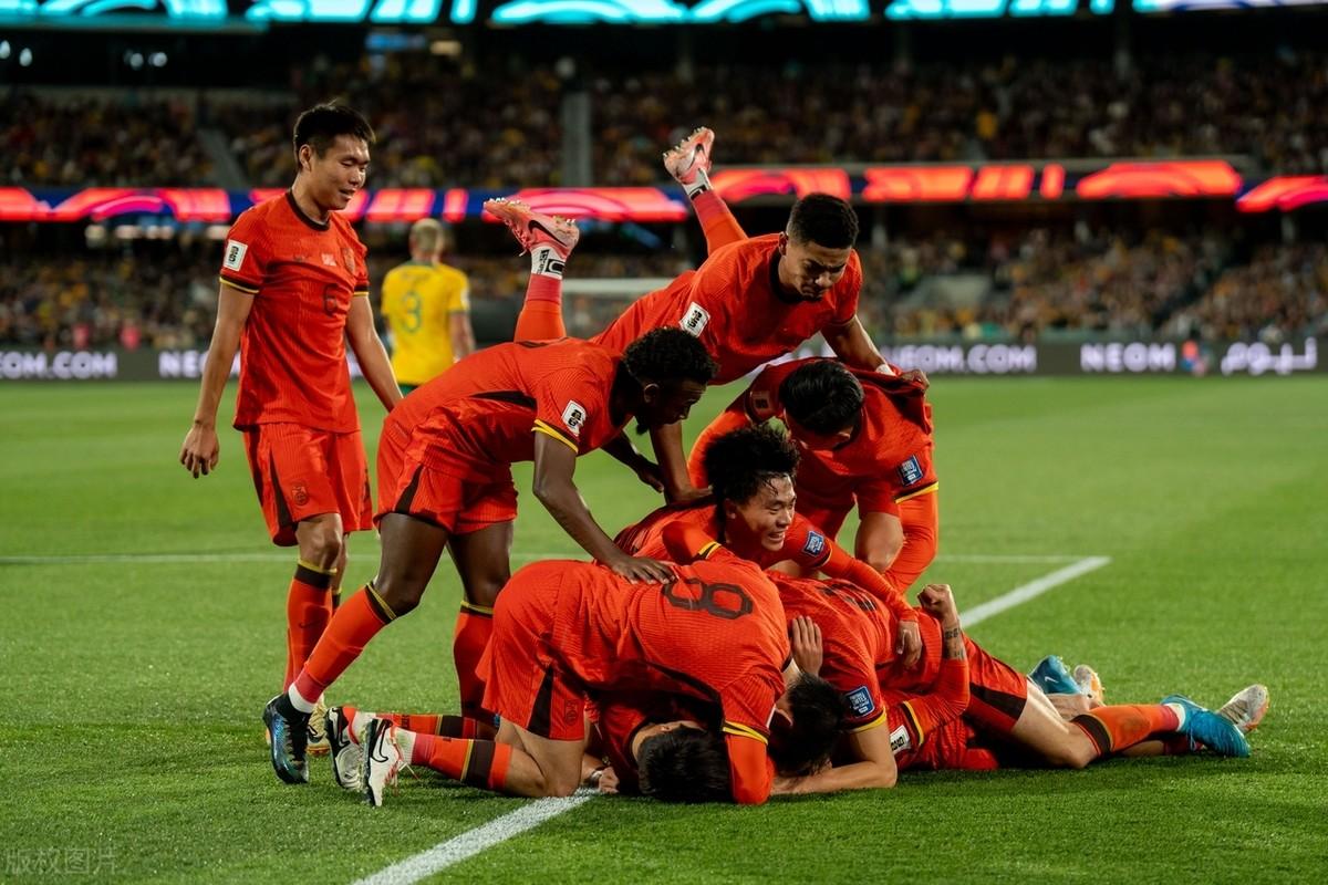 关于足球赛事精彩纷呈,球迷期待胜负之争的信息 关于足球赛事精彩纷呈,球迷期待胜负之争的信息