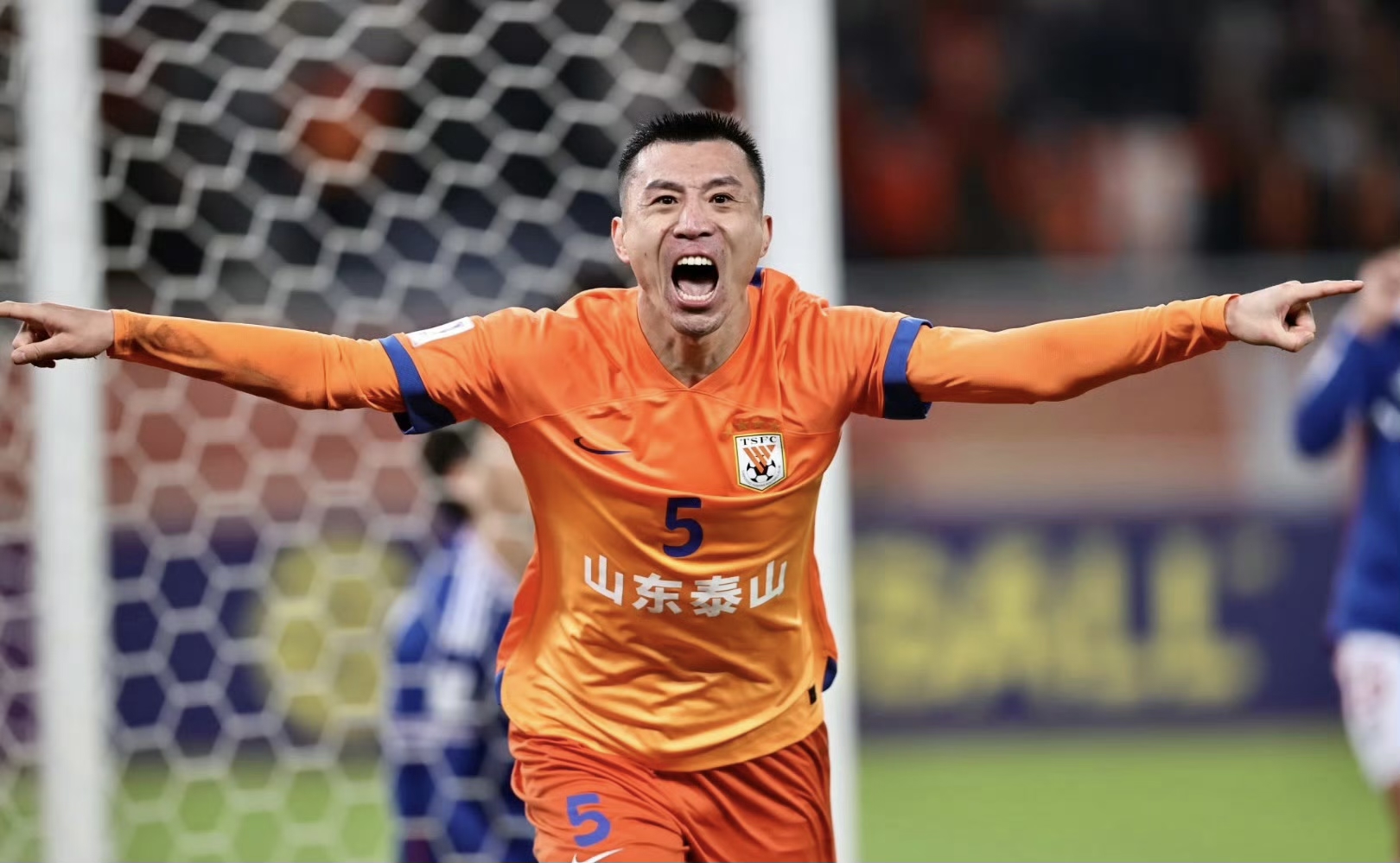 包含重庆力帆迎战山东泰山,全队士气高涨备战的词条 包含重庆力帆迎战山东泰山,全队士气高涨备战的词条