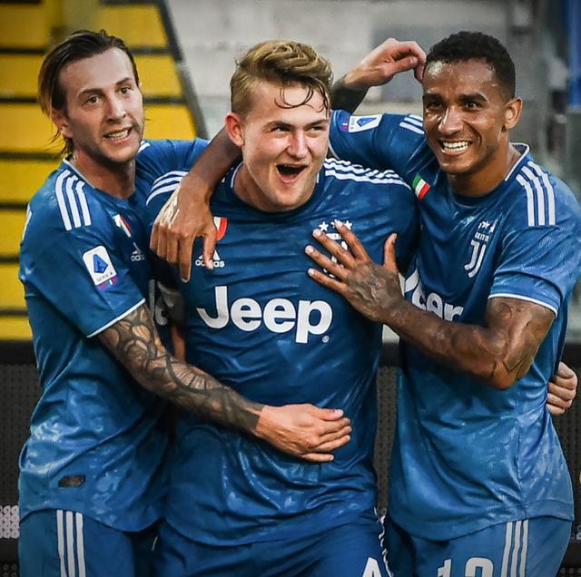 开云体育入口-尤文巨星爆发冲突，俱乐部陷入风波