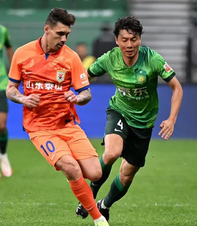 包含北京国安战胜河南建业，继续追赶积分的词条