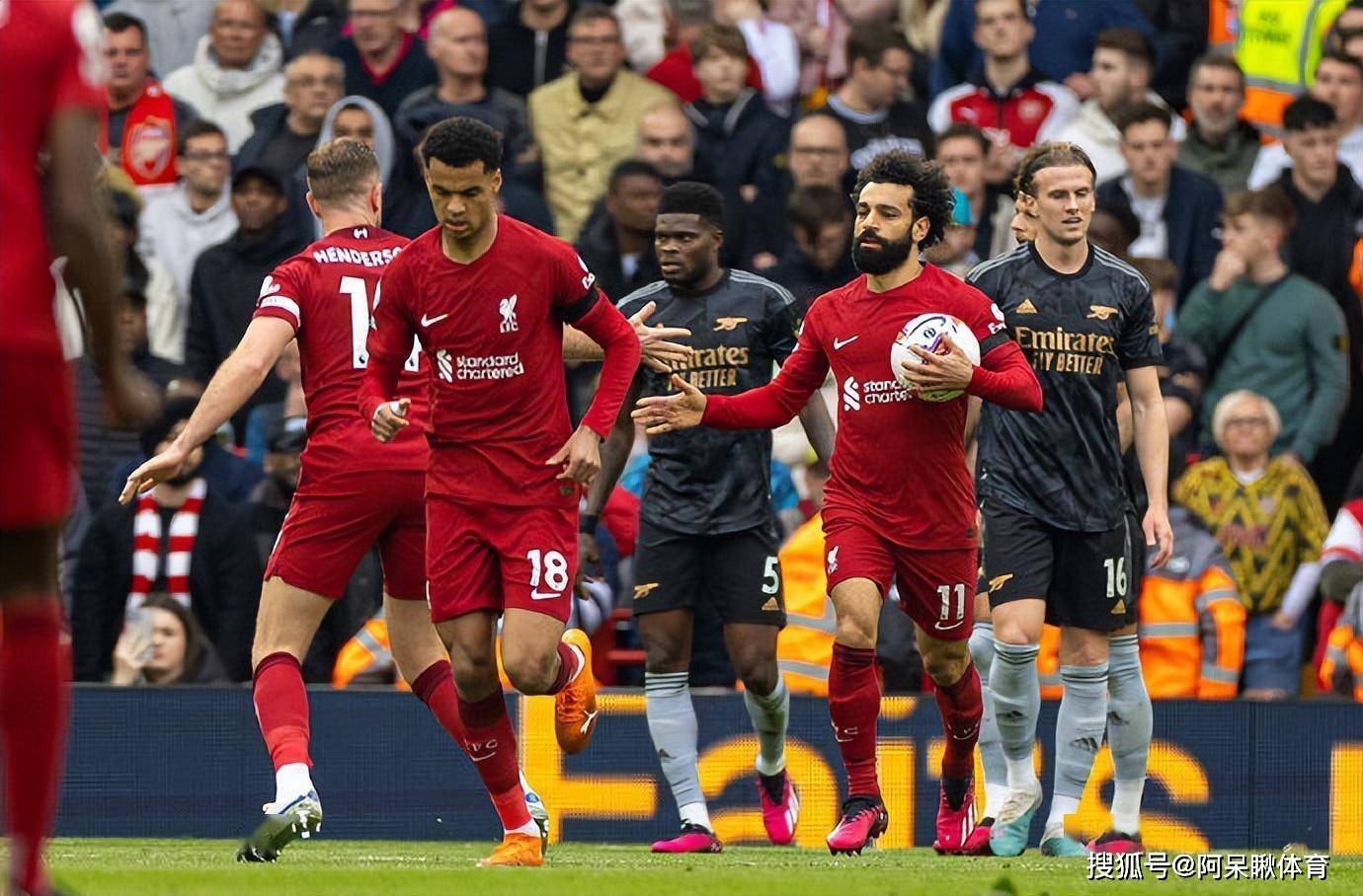 开云体育官方网站-曼城客场不敌对手，英超争冠形势严峻