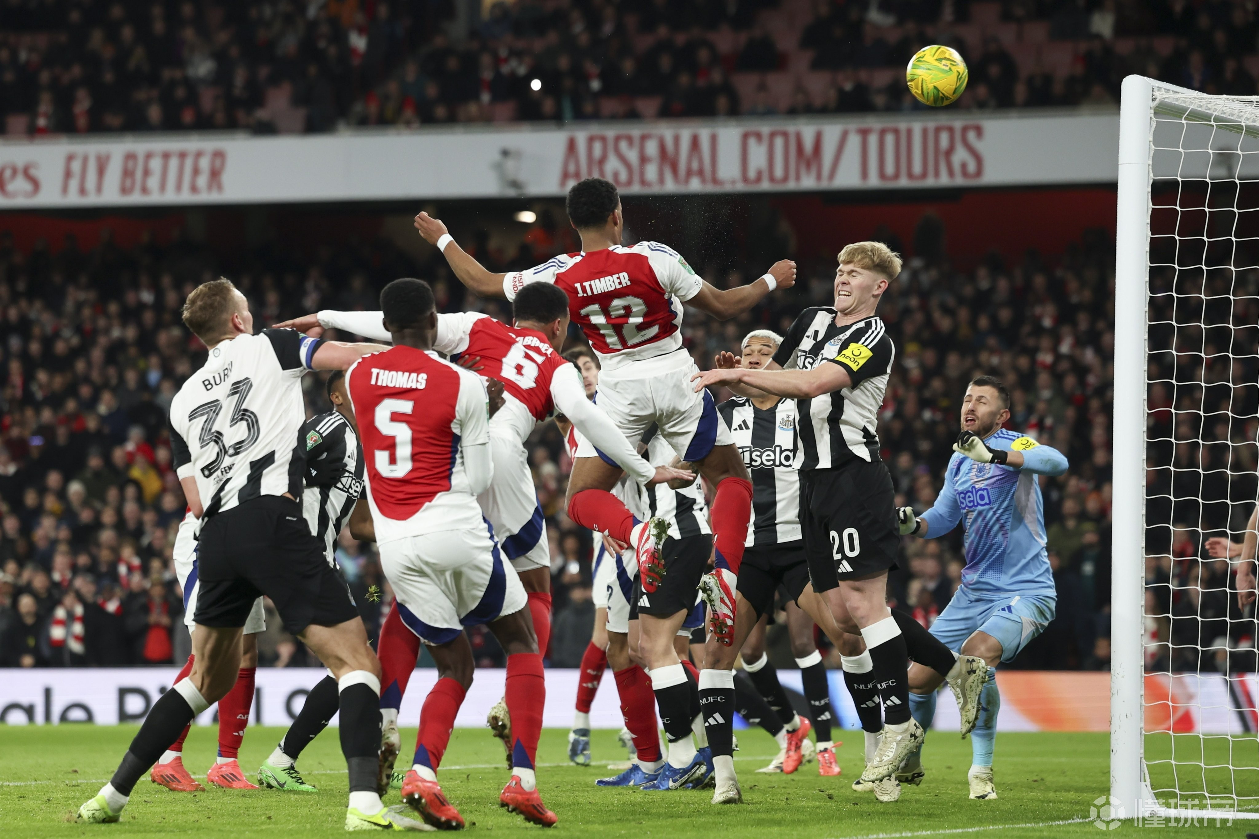 开云体育APP下载-阿森纳大比分战胜对手，取得连胜