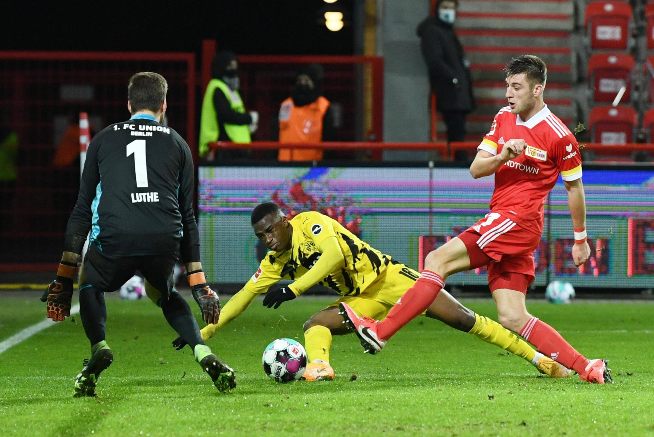 开云体育下载-弗莱堡欲击败汉堡，争取德甲联赛晋级