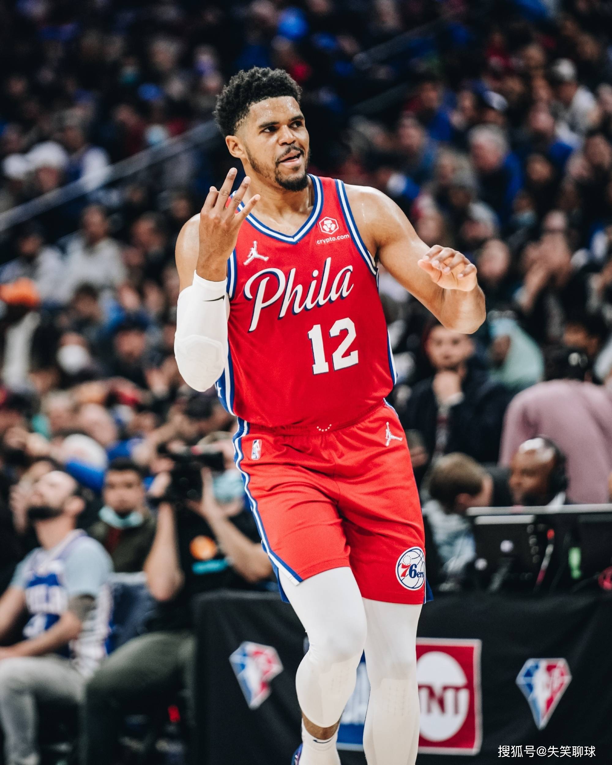 热火逆袭的背后猛龙卫冕之家的颓势不可遏制的简单介绍