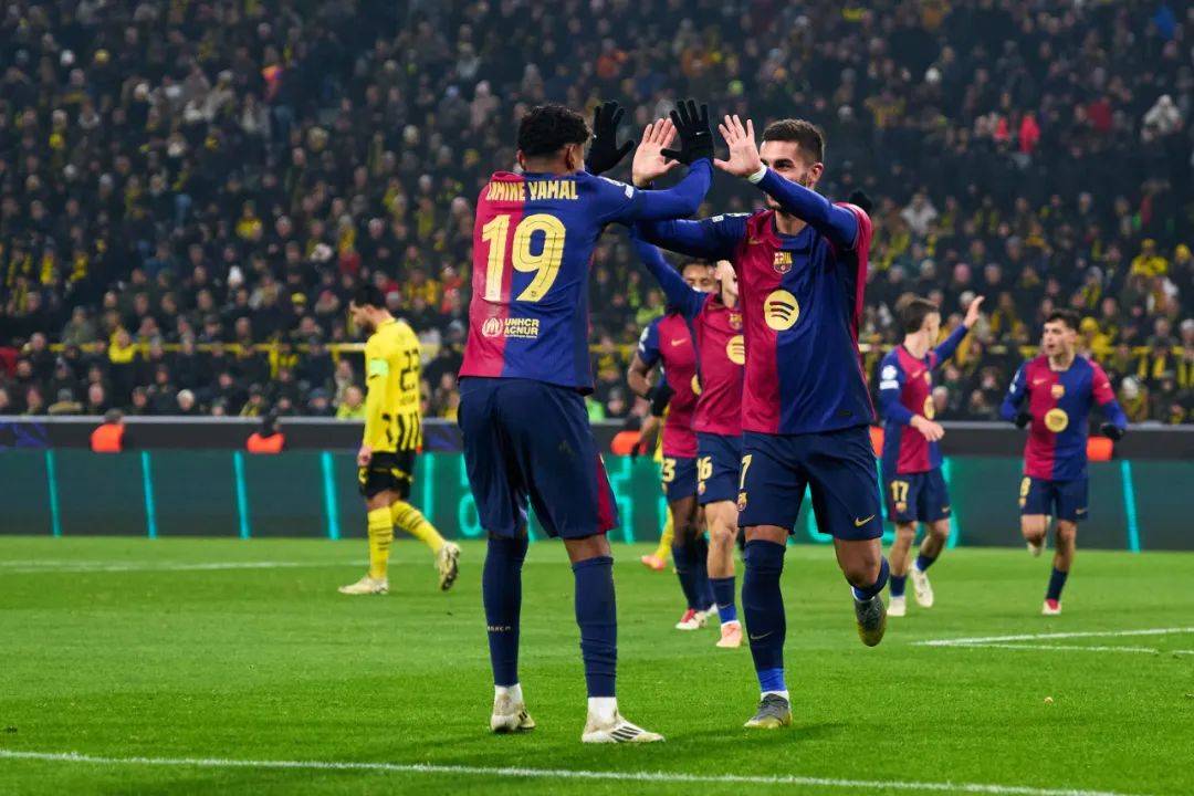 包含多特蒙德客场击败对手,稳坐榜首的词条 包含多特蒙德客场击败对手,稳坐榜首的词条