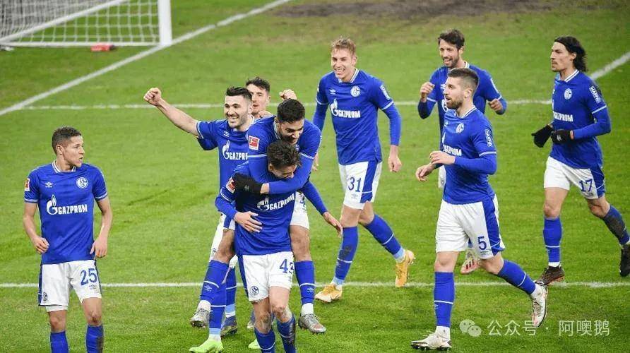 包含柏林赫塔在比赛中展现出色表现,夺得胜利的词条 包含柏林赫塔在比赛中展现出色表现,夺得胜利的词条