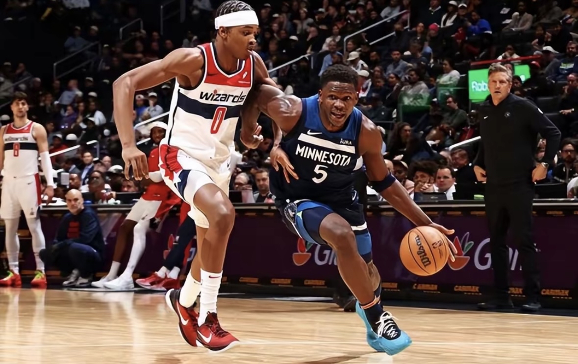 开云平台-NBA总决赛激情上演,全明星球员争夺战