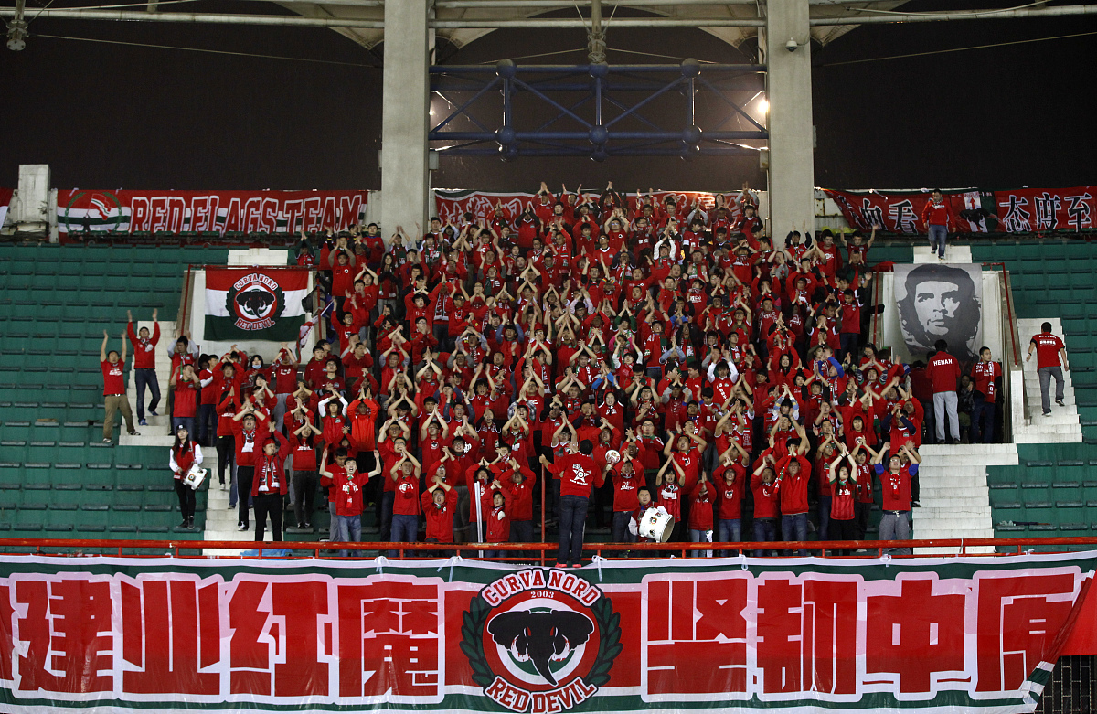 开云体育-恒大迎来连胜,球队霸气表现引发热议