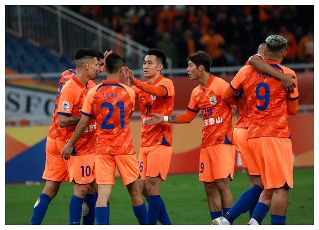 恒大迎来连胜,球队霸气表现引发热议 恒大迎来连胜,球队霸气表现引发热议