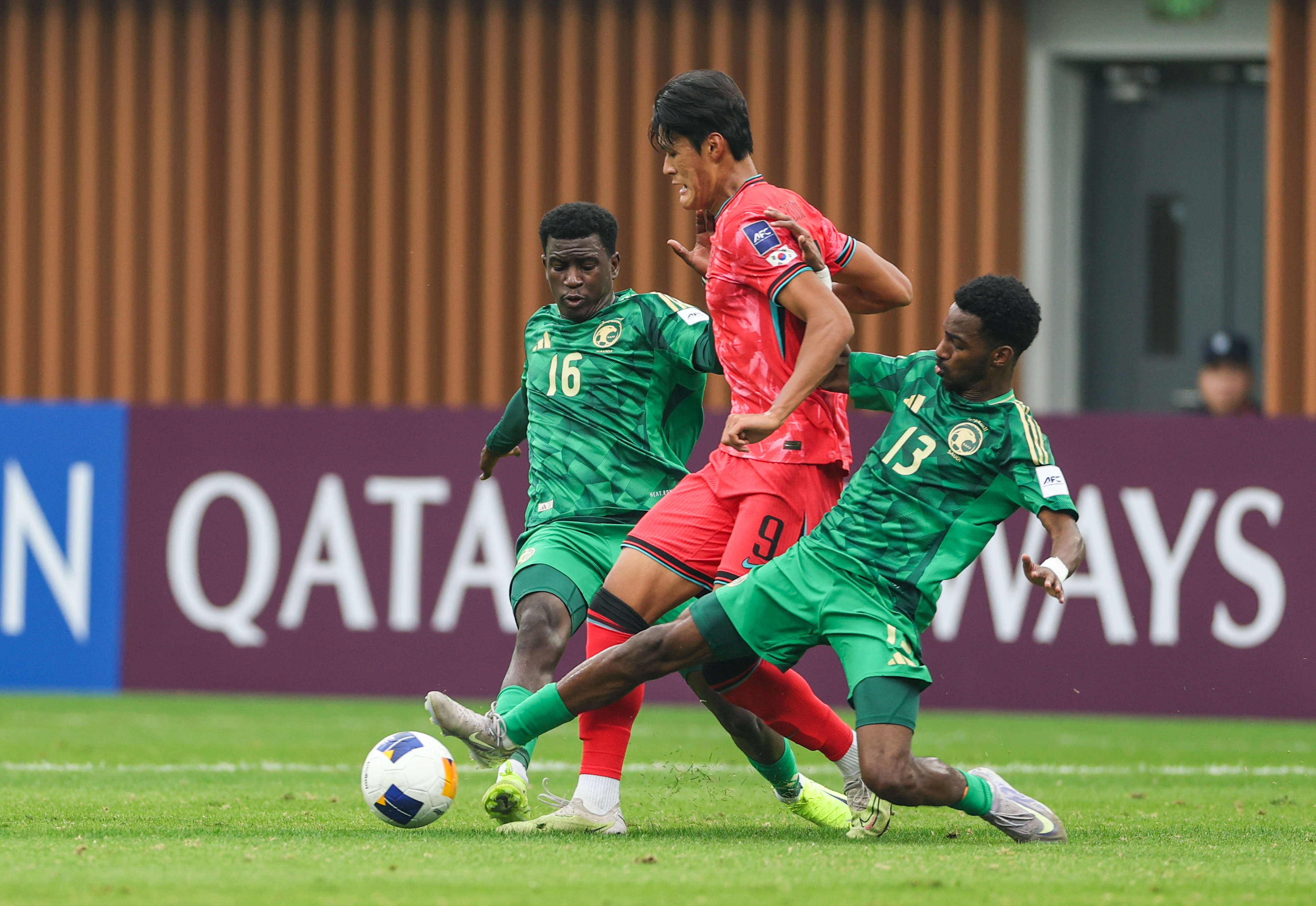 关于亚洲足球巅峰赛事精彩纷呈,强队奋起争霸的信息 关于亚洲足球巅峰赛事精彩纷呈,强队奋起争霸的信息