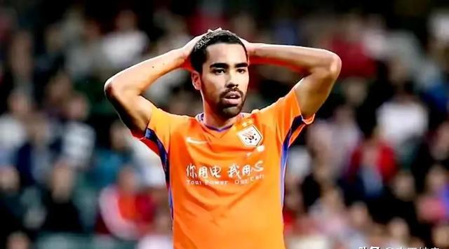 开云体育官方网站-关于后卫防线稳固护航，助攻防守兼备展现实力的信息