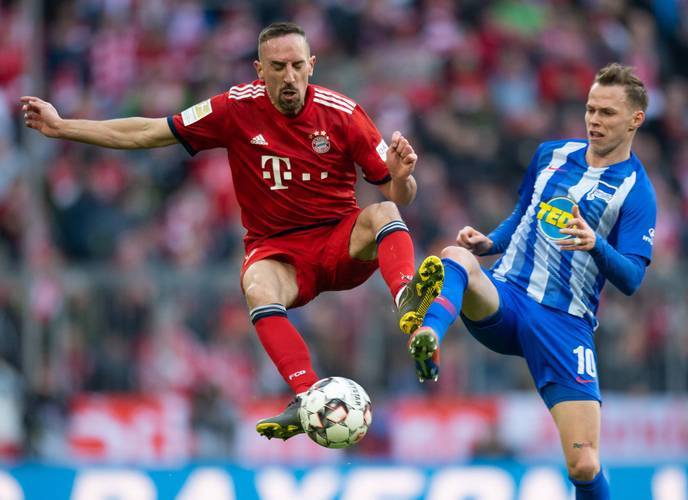 关于沙尔克坚守榜首宝座,大胜柏林赫塔的信息 关于沙尔克坚守榜首宝座,大胜柏林赫塔的信息