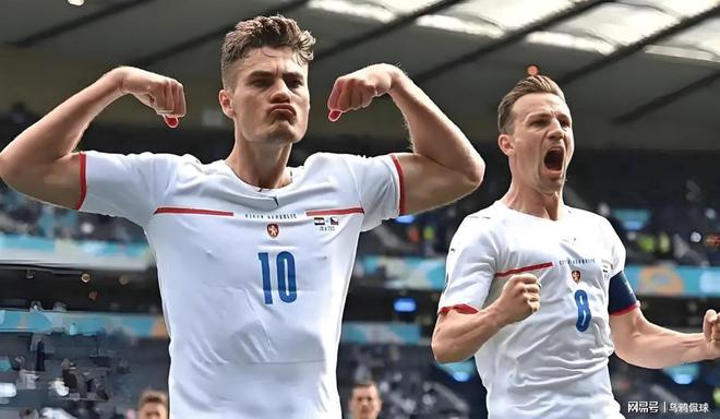 关于意大利在欧预赛中被德国挑落马的信息 关于意大利在欧预赛中被德国挑落马的信息