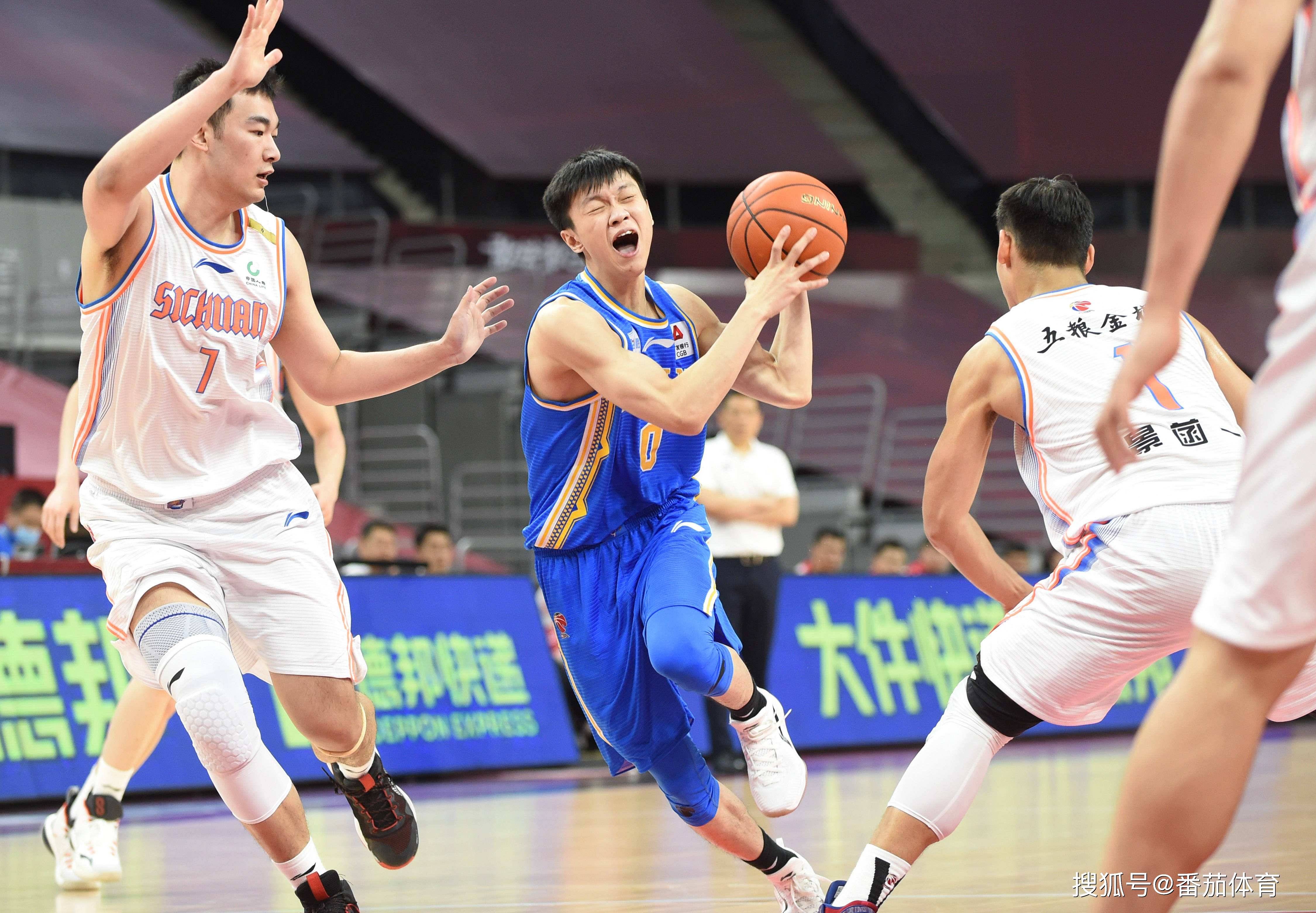 开云体育app-湖南队击败四川男篮，气势如虹