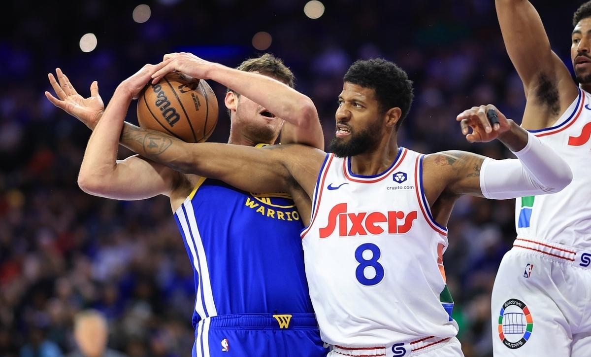 开云体育-精彩比赛胜负悬念终结，冷门球队夺得胜利