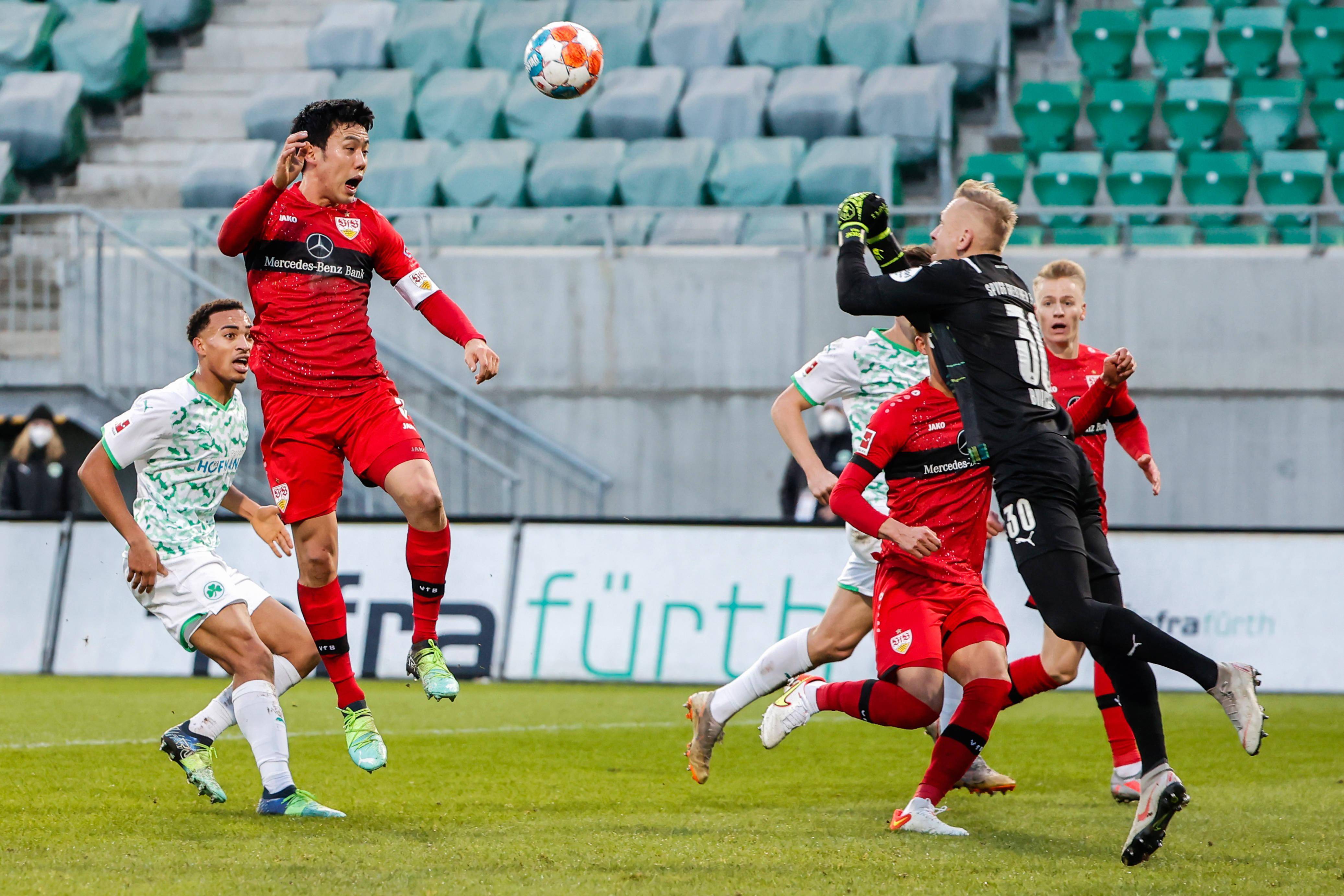 关于足球赛场劲爆对决引爆观赏热情!的信息 关于足球赛场劲爆对决引爆观赏热情!的信息