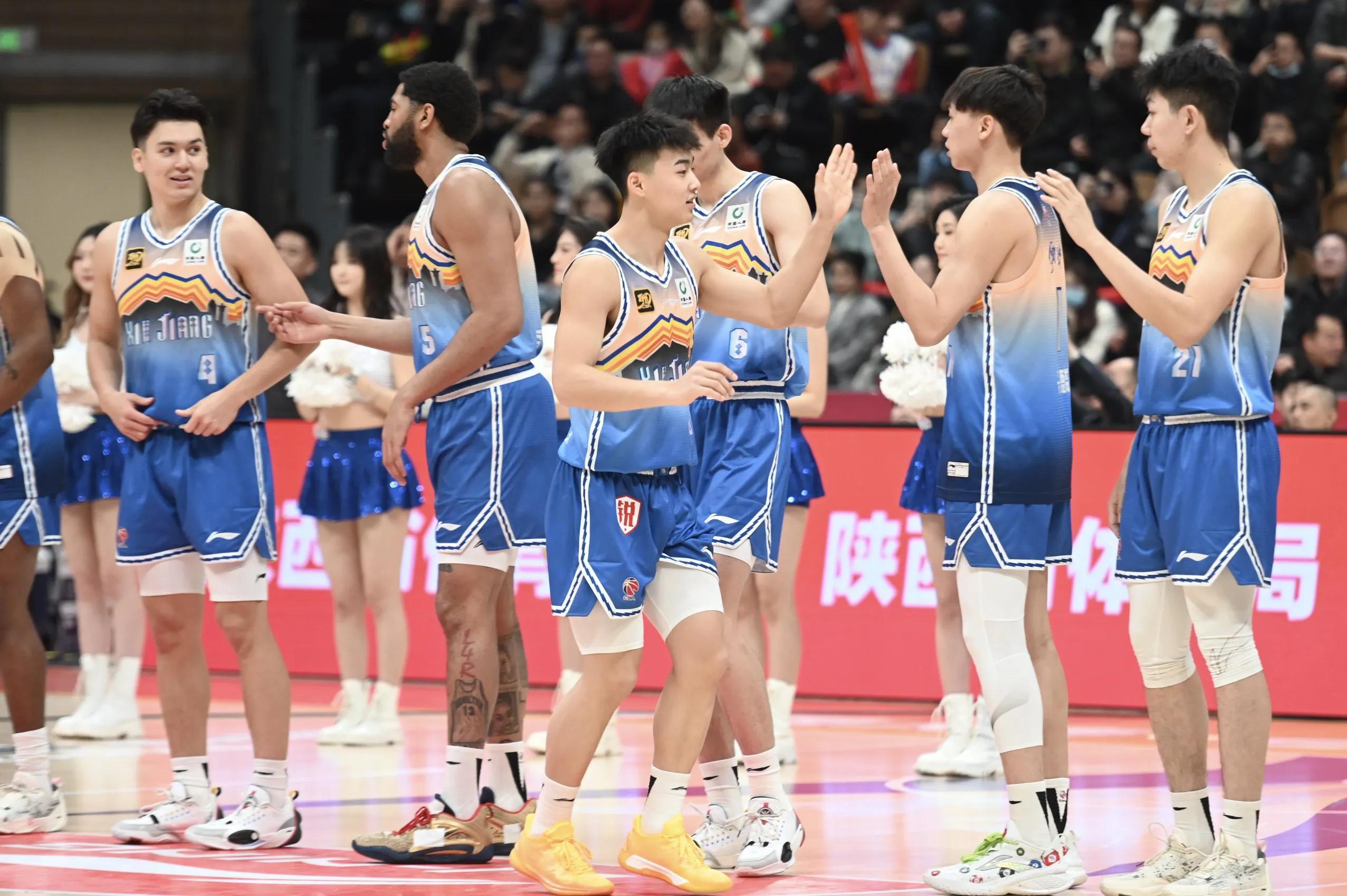 新援解困!球队主场战胜对手迎来复苏的简单介绍 新援解困!球队主场战胜对手迎来复苏的简单介绍