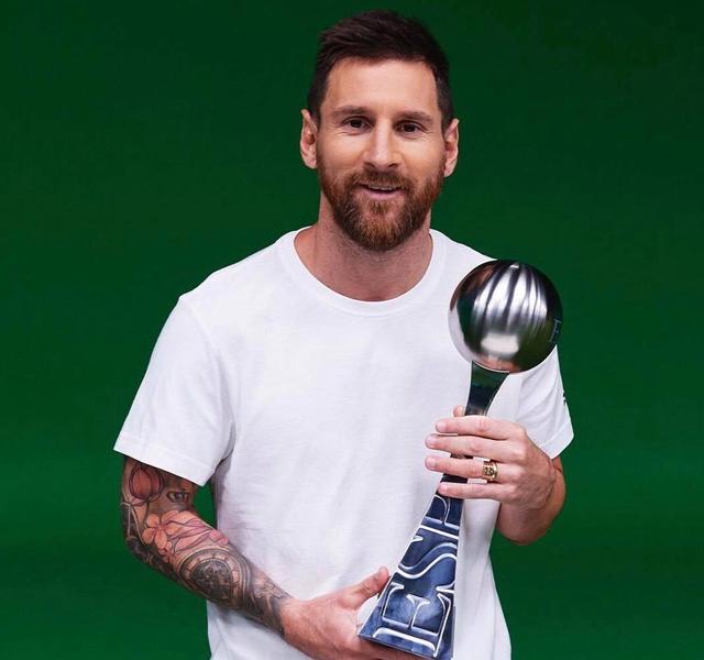 开云体育下载-罗马球员荣膺最佳表现奖，引领球队取得胜利的简单介绍