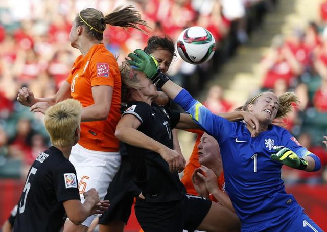 开云体育官网-欧洲女足联赛中一场激烈的对决