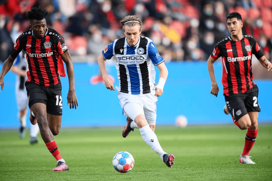 独杰奇迹!勒沃库森主场逆转比勒菲尔德的简单介绍 独杰奇迹!勒沃库森主场逆转比勒菲尔德的简单介绍