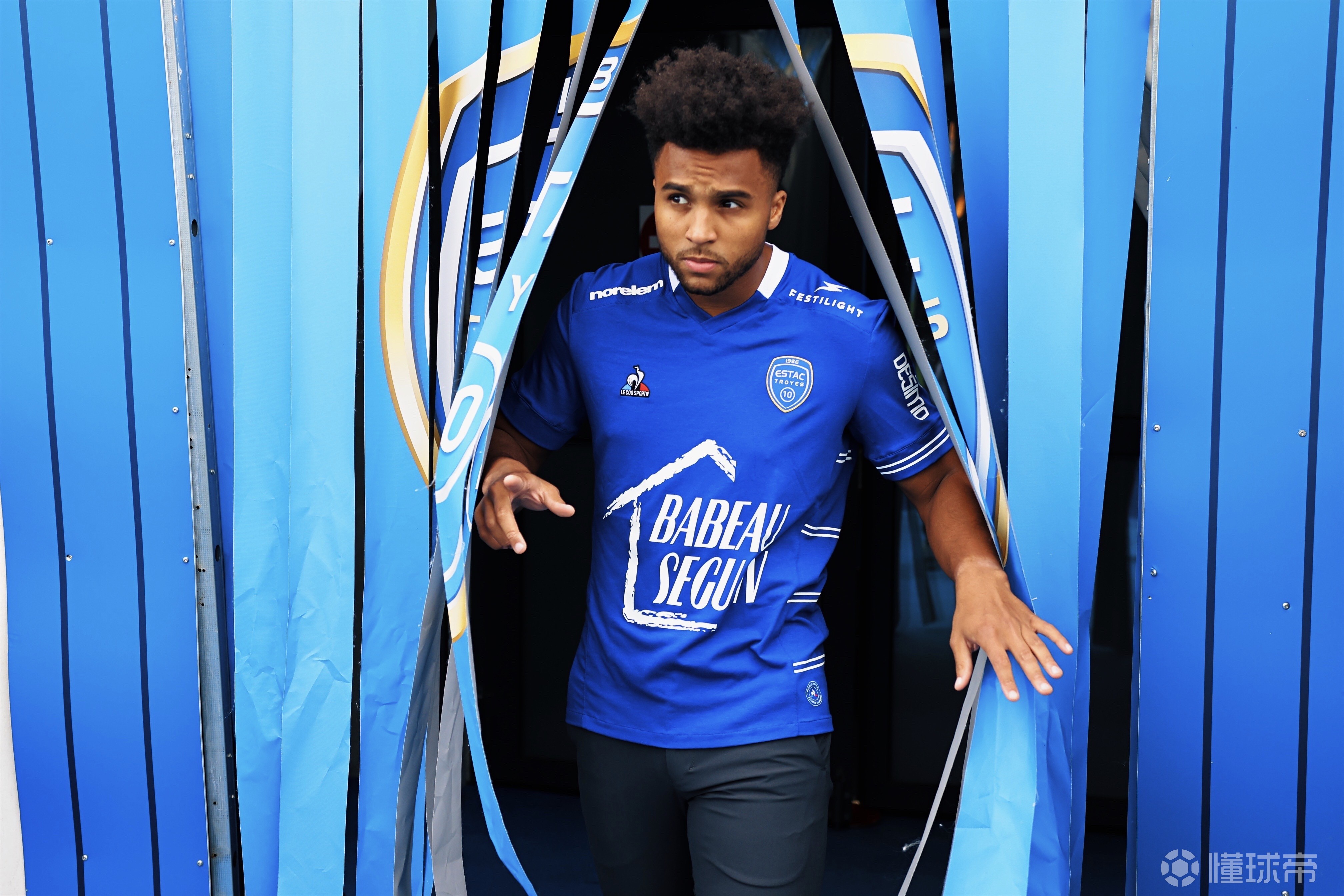 开云体育平台APP-多特蒙德青训新星登陆法甲，备受瞩目