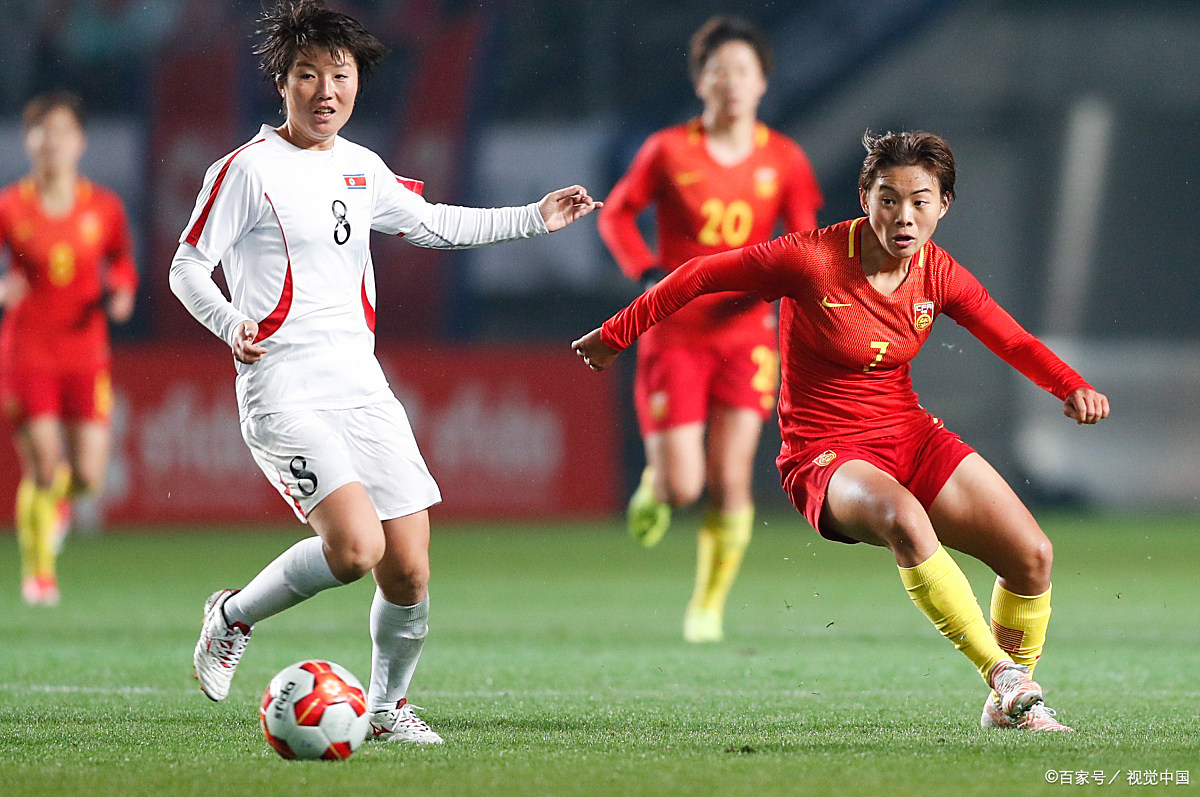 开云APP-世界女足运动员在赛场上闪耀光芒