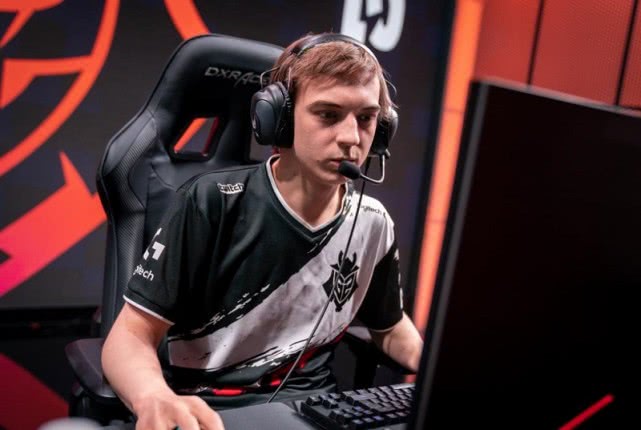 开云平台-G2翻盘FNC，Caps拿下关键大龙成都决赛之夜3:2（柏林）