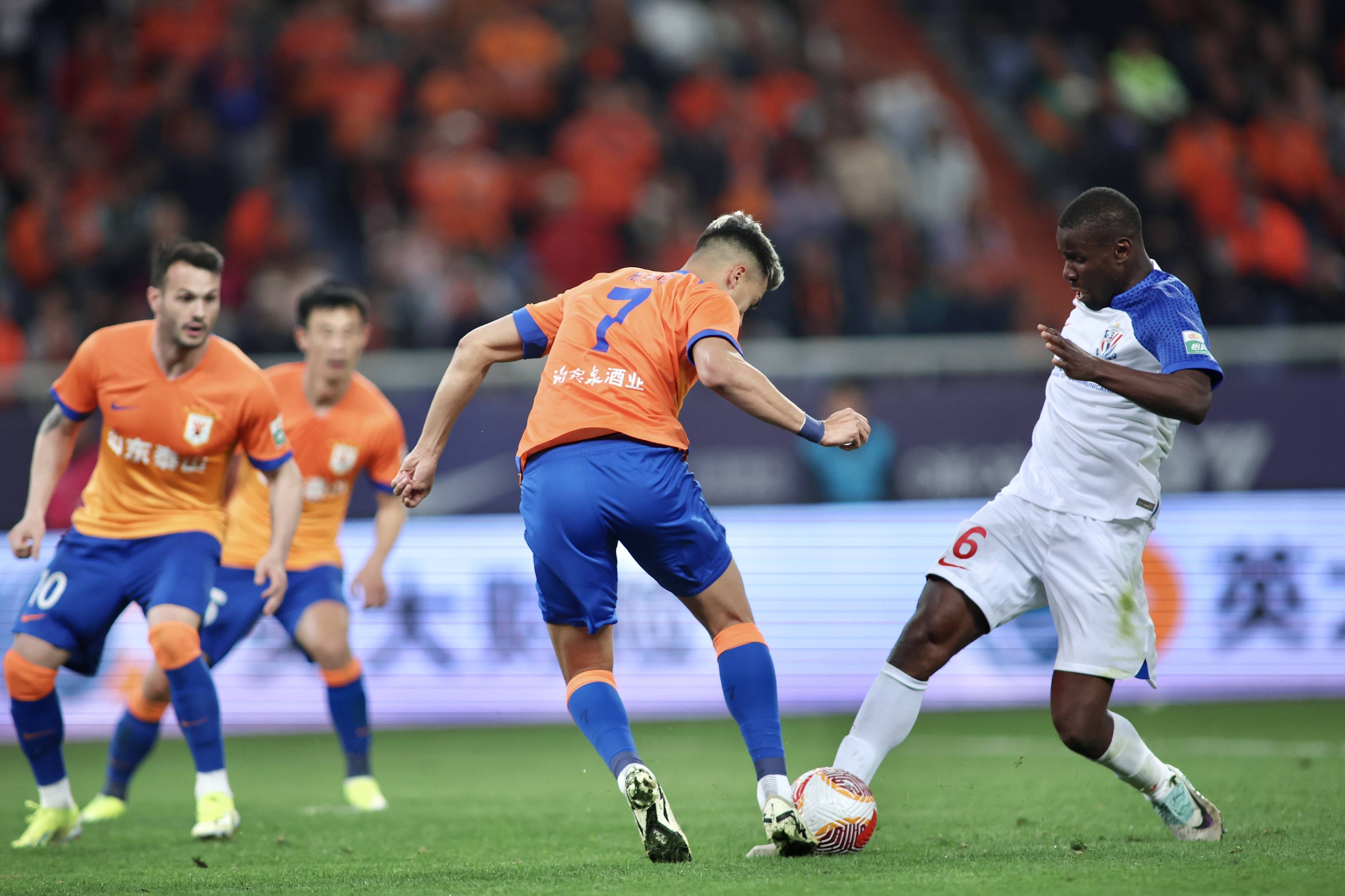 开云体育官方网站-申花主场表现略显逊色，被对手轻松获胜