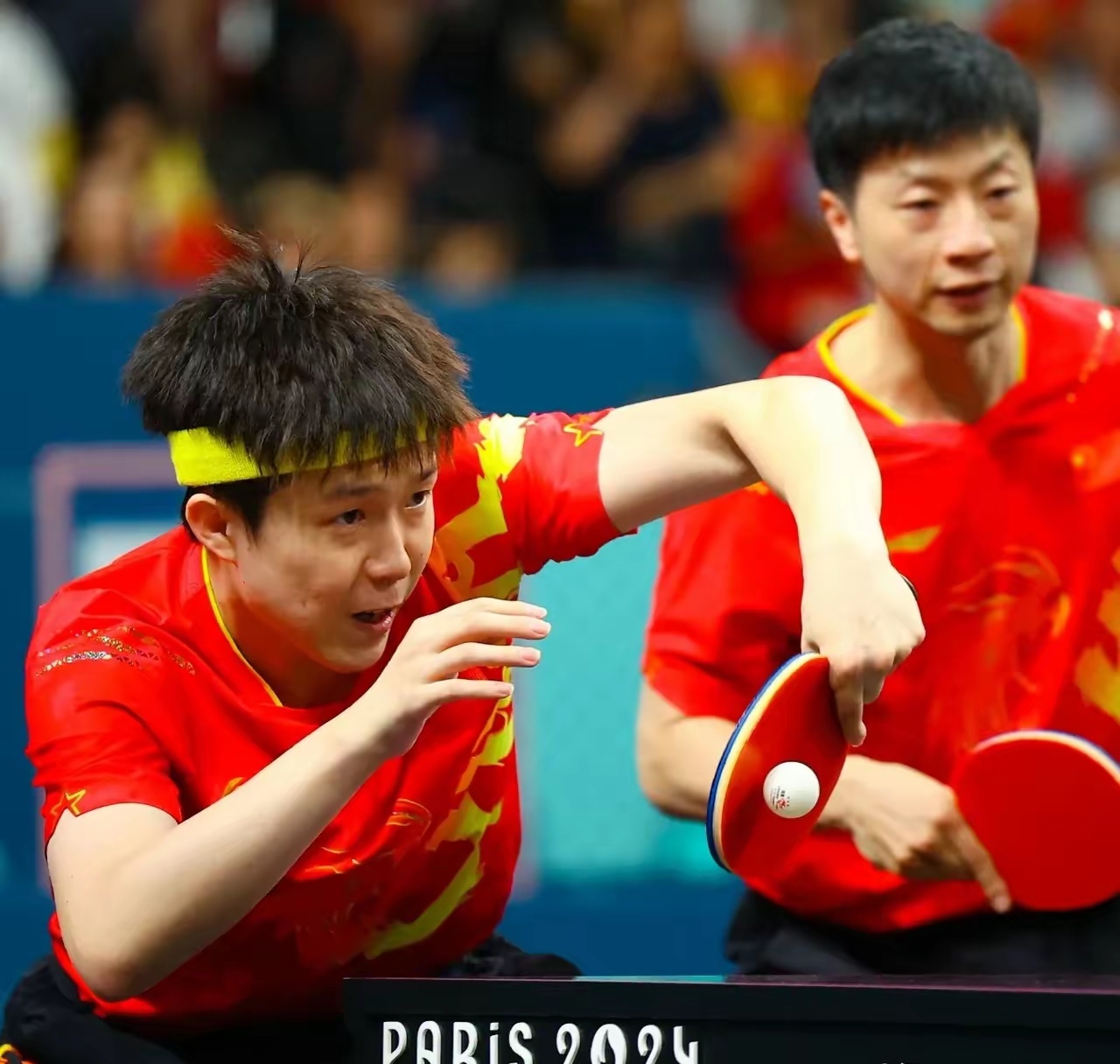 包含瑞典乒乓球队完胜韩国乒乓球队，马龙关键制胜的词条