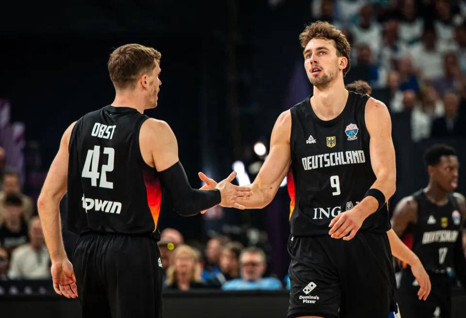 开云体育登录-包含德国男篮碾压雷霆，詹姆斯送出助攻的词条